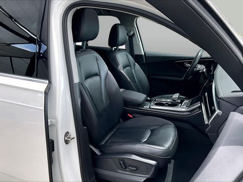 Used 2023 Audi Q7 3.0T Premium Plus AWD/4WD image 9