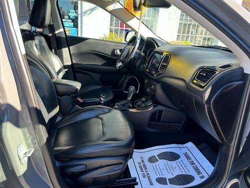 Used 2019 Jeep Compass Limited image 15