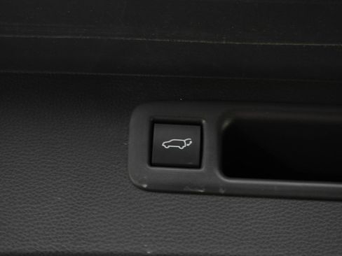 Used 2026 Toyota Highlander Platinum AWD/4WD image 19
