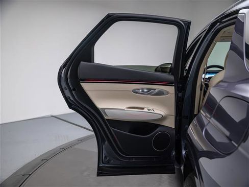 New 2026 Genesis GV70 2.5T Advanced image 30