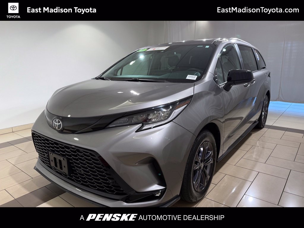 Certified 2026 Toyota Sienna XSE AWD/4WD image 1