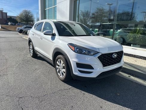 Used 2020 Hyundai Tucson SE image 2