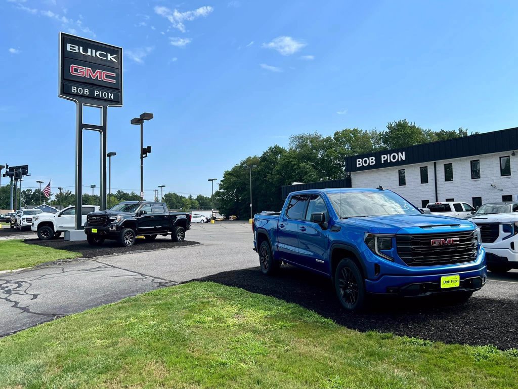 Certified 2025 GMC Canyon AT4 w/ Nightfall Edition AWD/4WD image 29