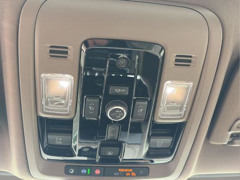 Used 2026 GMC Yukon Denali w/ Sun & Power Step Package AWD/4WD image 34