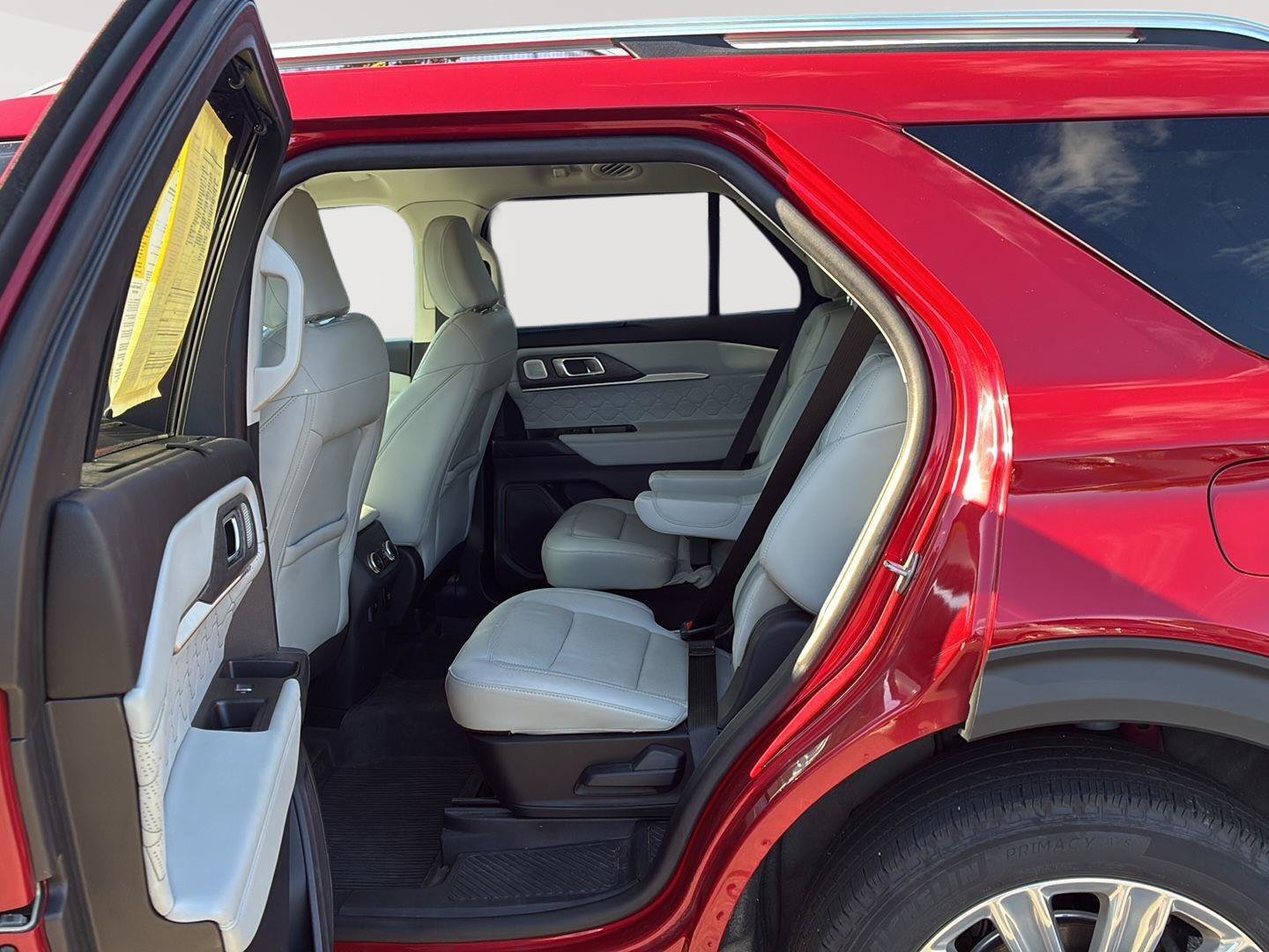 Used 2025 Ford Explorer Platinum w/ LUX Leather Package AWD/4WD image 25
