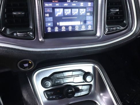 Used 2018 Dodge Challenger SXT image 15