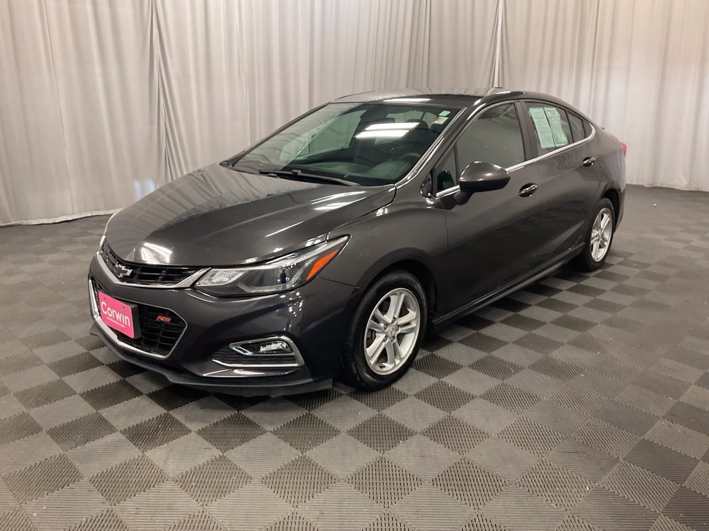 Used 2016 Chevrolet Cruze LT w/ Convenience Package FWD image 4