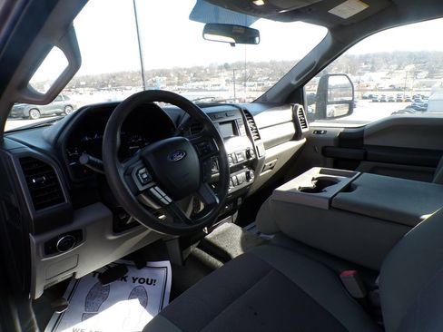 Used 2019 Ford F350 XL w/ Power Equipment Group AWD/4WD image 13