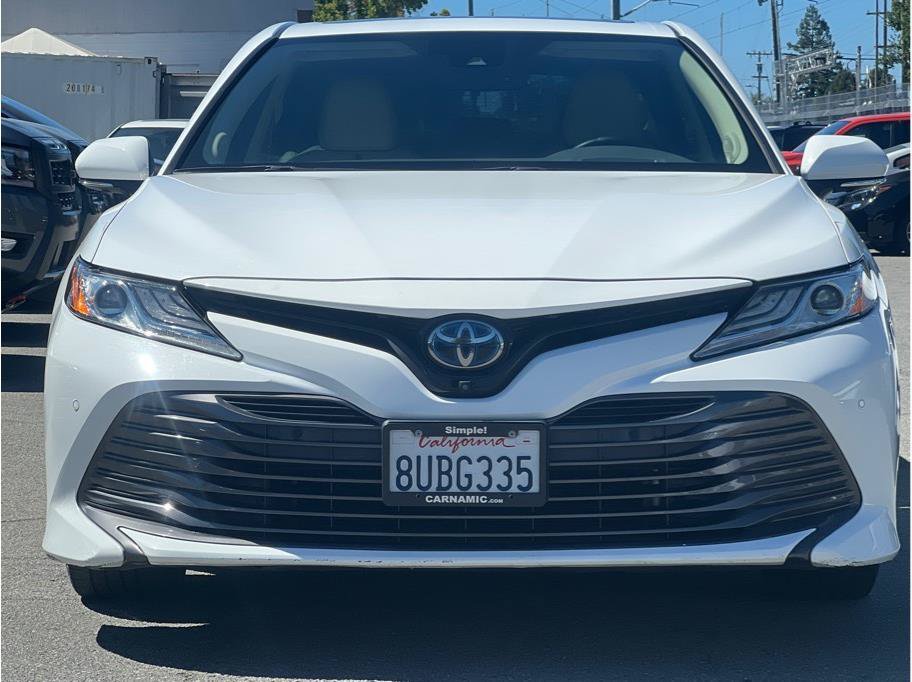Used 2018 Toyota Camry XLE w/ Audio Package FWD image 2