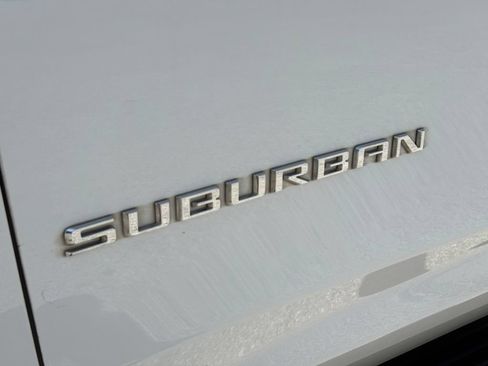 Used 2023 Chevrolet Suburban Premier AWD/4WD image 11