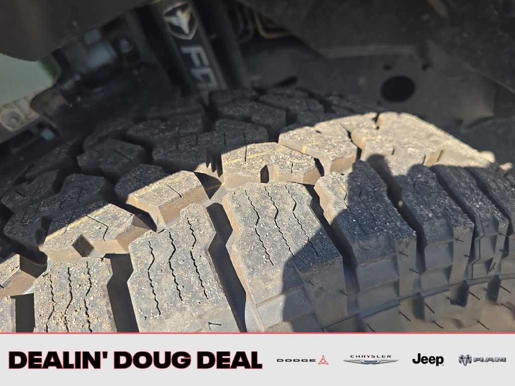 Used 2020 Jeep Gladiator Overland AWD/4WD image 28