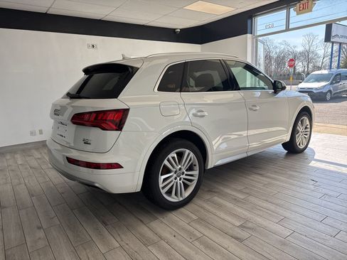 Used 2018 Audi Q5 2.0T Premium Plus w/ Premium Plus Package AWD/4WD image 4