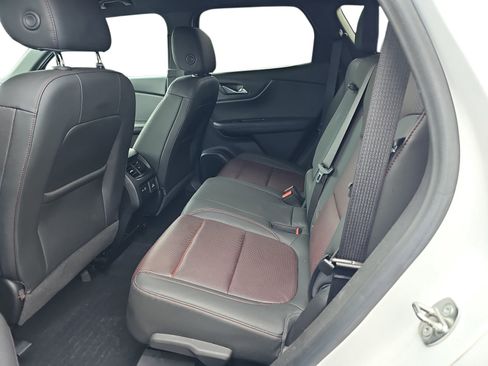 Used 2019 Chevrolet Blazer RS w/ LPO, Floor Liner Package FWD image 11