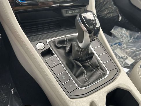 New 2026 Volkswagen Jetta SE FWD image 22