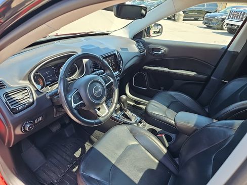Used 2018 Jeep Compass Limited w/ Navigation Group AWD/4WD image 14