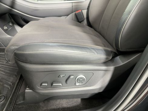 Used 2025 Hyundai Palisade Calligraphy image 13