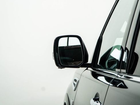 Used 2020 Nissan Armada Platinum w/ Captain's Chairs Package image 14