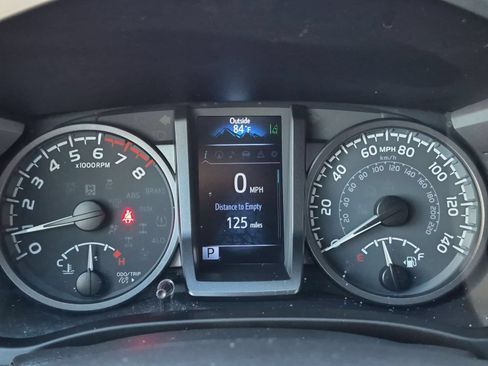 Used 2022 Toyota Tacoma TRD Sport w/ TRD Premium Sport Package AWD/4WD image 17