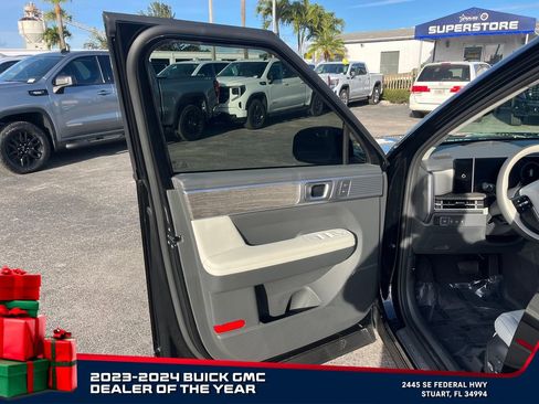 Used 2025 Hyundai Santa Fe Calligraphy image 10