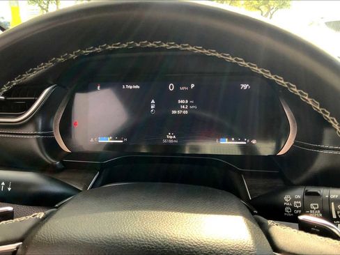 Used 2024 Jeep Grand Cherokee Limited image 25