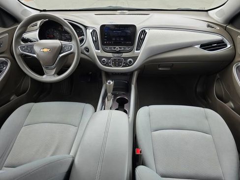 Used 2020 Chevrolet Malibu LT FWD image 19