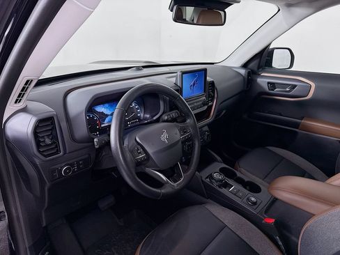 Used 2022 Ford Bronco Sport Outer Banks w/ Tech Package AWD/4WD image 4
