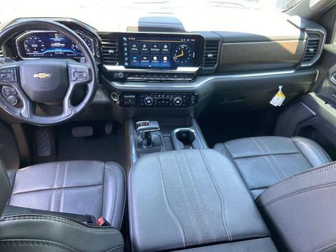Used 2024 Chevrolet Silverado 1500 High Country w/ High Country Premium Package AWD/4WD image 17