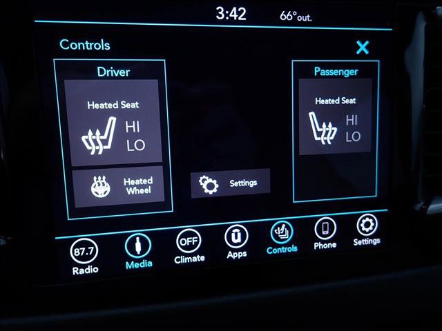 Used 2019 Chrysler Pacifica Touring-L FWD image 23