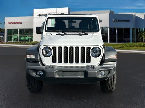 Used 2022 Jeep Wrangler Unlimited Sport image 2