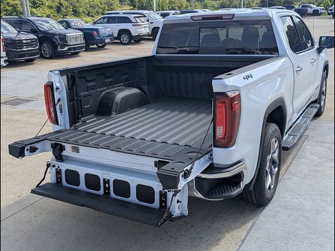 New 2026 GMC Sierra 1500 SLT w/ SLT Premium Plus Package AWD/4WD image 13