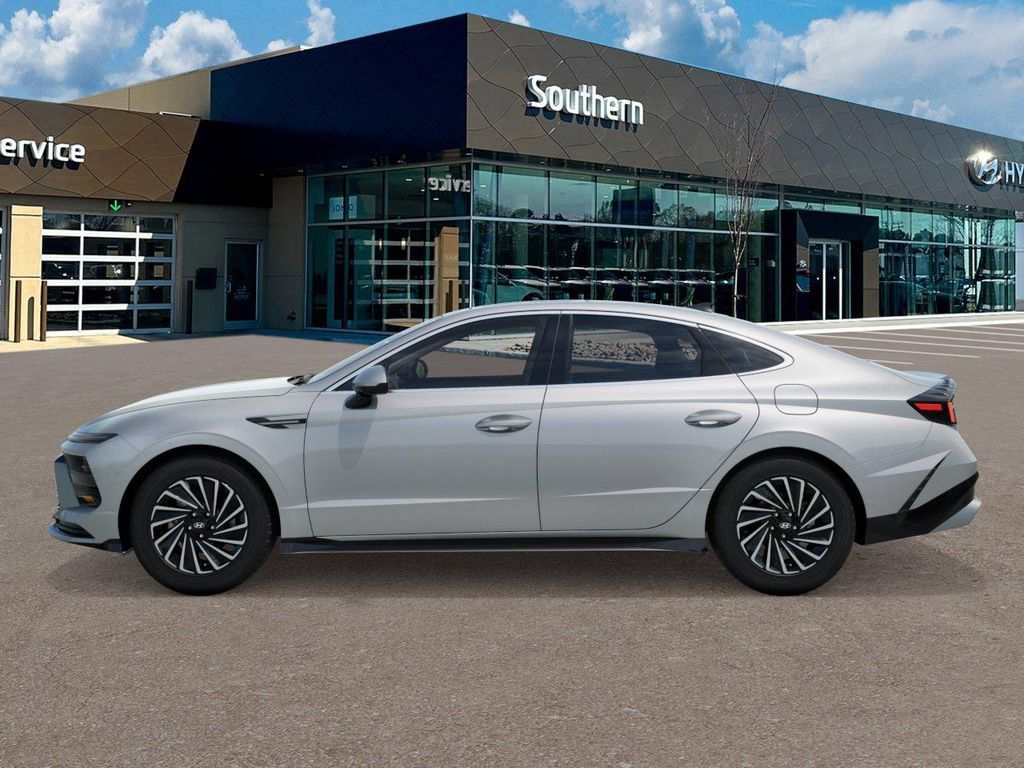 New 2026 Hyundai Sonata SEL FWD image 3