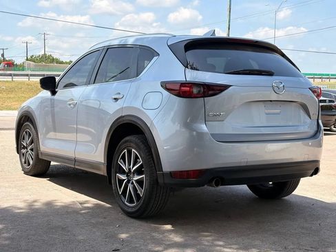 Used 2018 MAZDA CX-5 Touring w/ Preferred Equipment Package FWD image 5