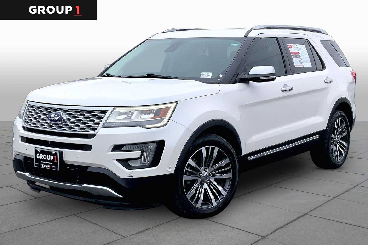 Used 2017 Ford Explorer Platinum AWD/4WD image 1