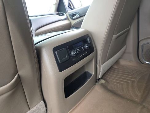 Used 2017 Chevrolet Suburban Premier AWD/4WD image 47