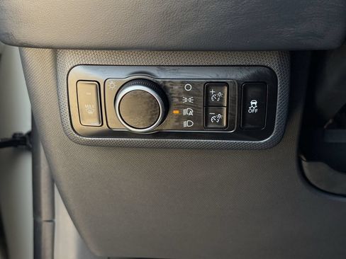 Used 2025 Ford Mustang Mach-E Select RWD image 25
