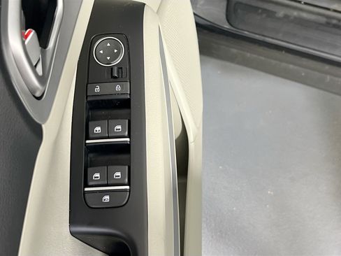 Used 2024 Kia Soul LX w/ Option Group 015 FWD image 17