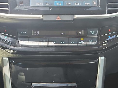 Used 2016 Honda Accord EX image 17
