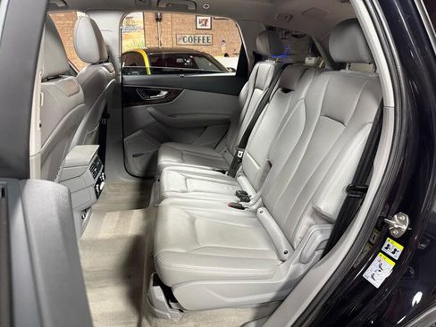 Used 2018 Audi Q7 3.0T Prestige AWD/4WD image 29