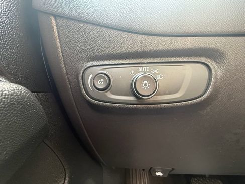 Used 2022 Chevrolet Equinox RS w/ Infotainment Package AWD/4WD image 19