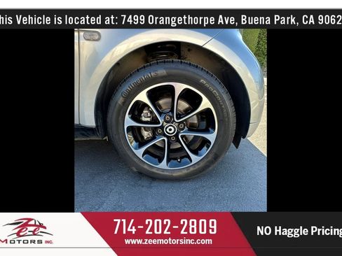 Used 2016 smart fortwo passion RWD image 36