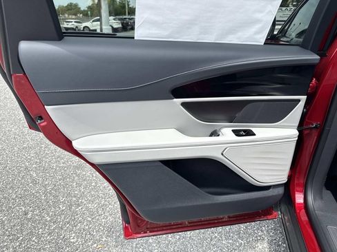 New 2026 Lincoln Nautilus Premier AWD/4WD image 13