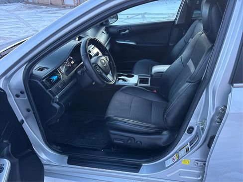 Used 2014 Toyota Camry SE image 10