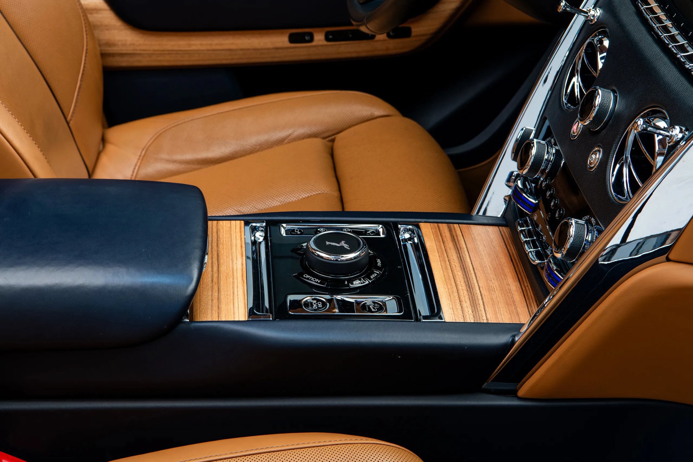 Used 2019 Rolls-Royce Cullinan AWD/4WD image 21