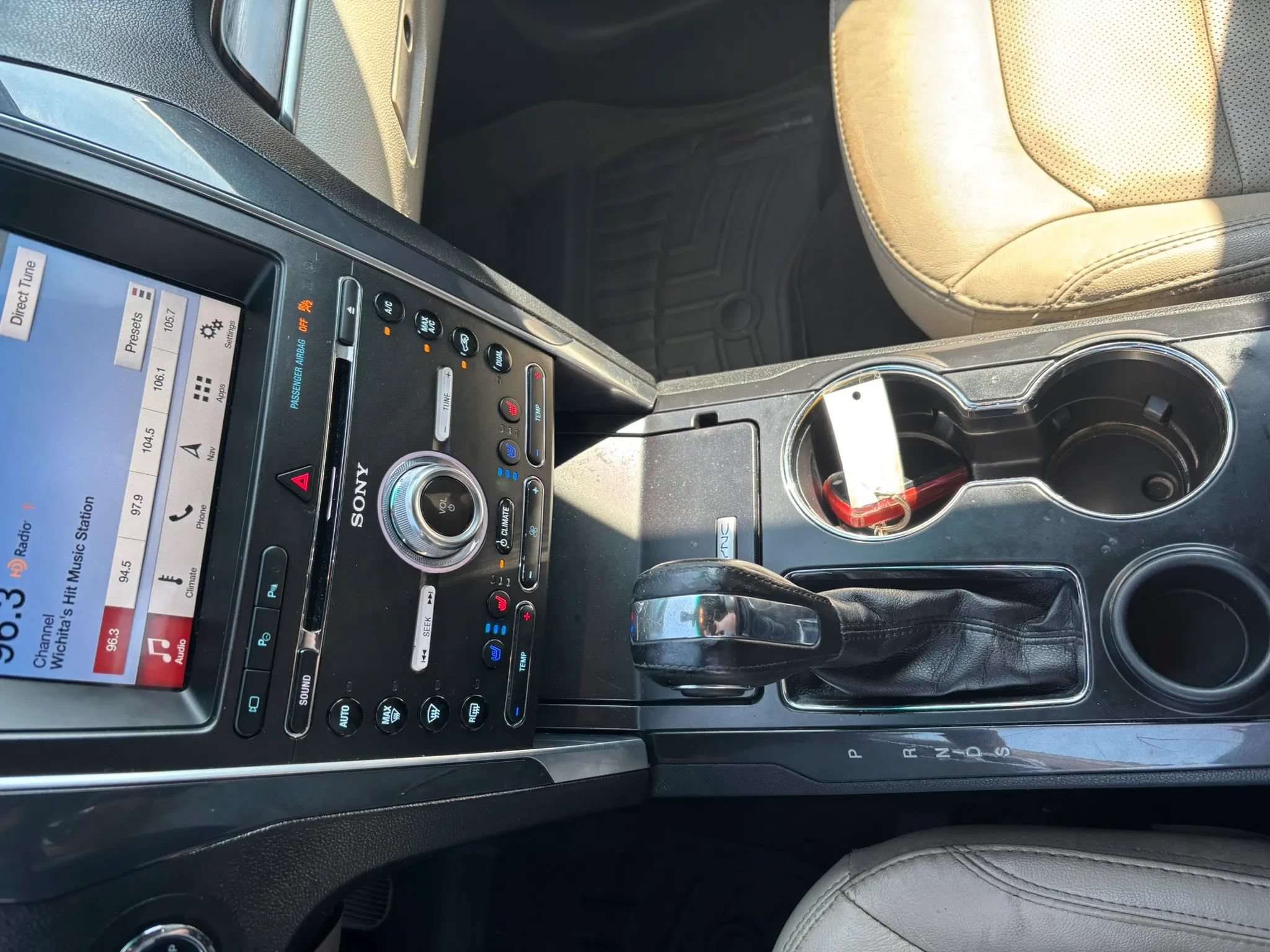 Used 2018 Ford Explorer Limited w/ Equipment Group 301A FWD image 16