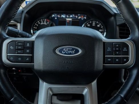 Used 2024 Ford Expedition Limited RWD image 16