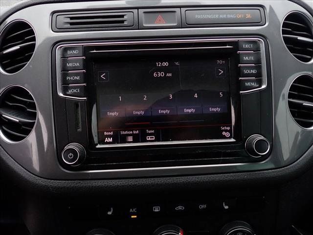 Used 2017 Volkswagen Tiguan Wolfsburg Edition FWD image 21
