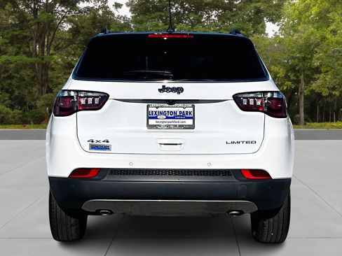Used 2024 Jeep Compass Limited image 6