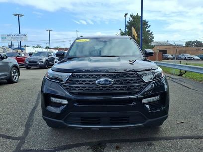 Certified 2024 Ford Explorer XLT w/ Equipment Group 202A