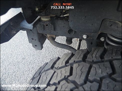 Used 2017 Jeep Wrangler Unlimited Sahara w/ Connectivity Group image 30