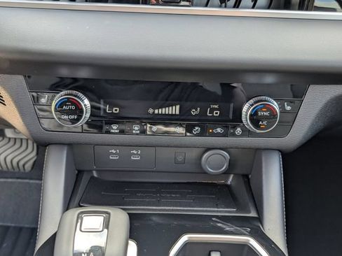 New 2026 Mitsubishi Outlander LE FWD image 21
